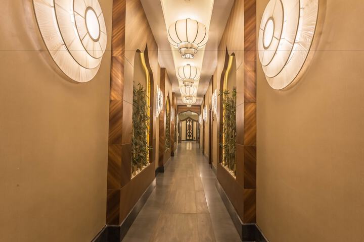 Ballroom/Hall 88 of 107