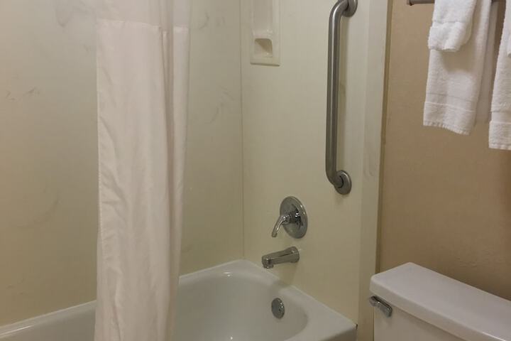 Room 21 of 36