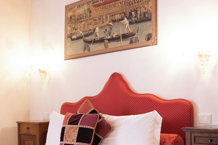 Room 4 of 46
