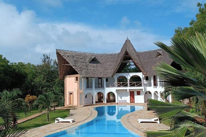 Raquels Bliss Hotel Diani