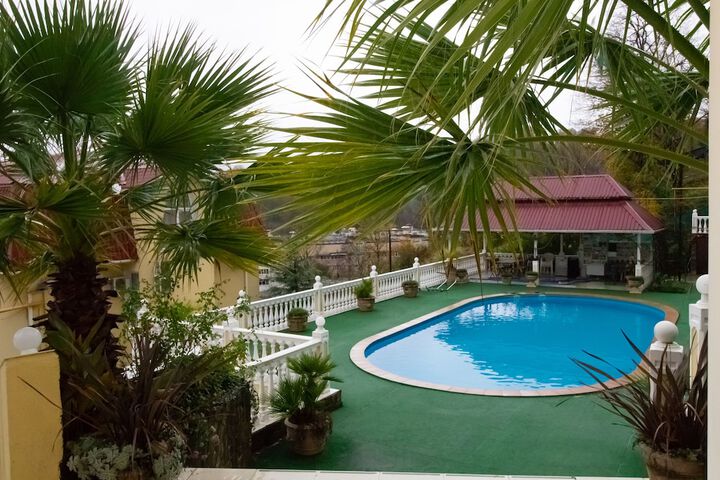 Pool 92 of 129