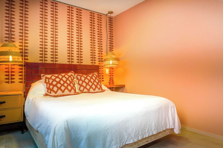 Room 5 of 38