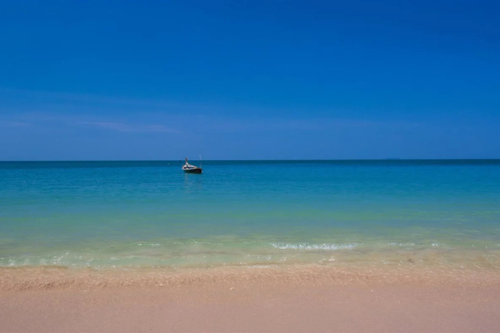Beach 5 of 15