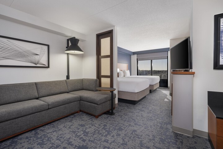 Room 14 of 42