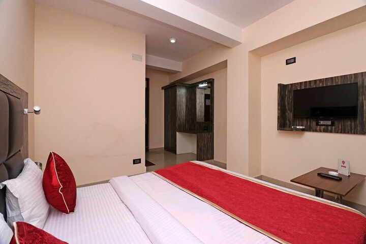 Room 12 of 23