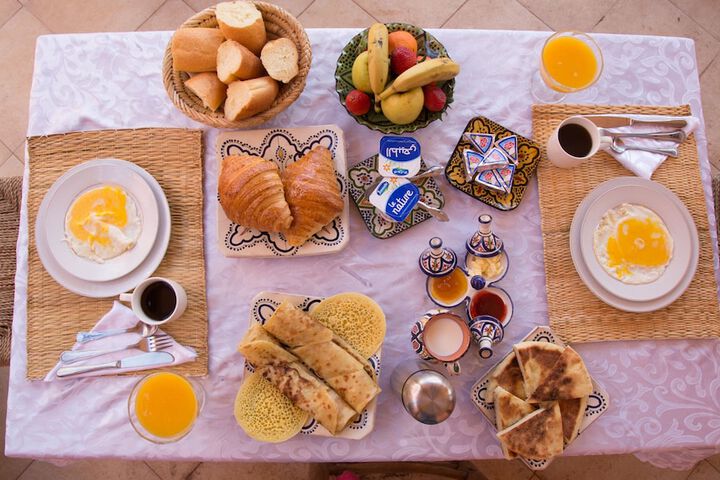 Breakfast/Coffee Service 18 of 25
