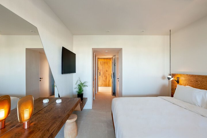 Room 28 of 251