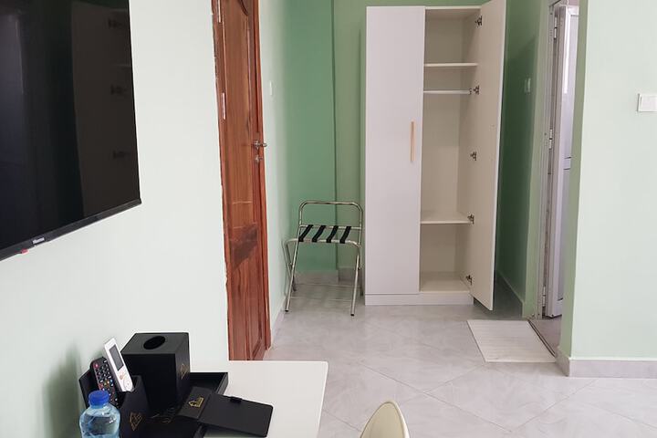 Room 11 of 65