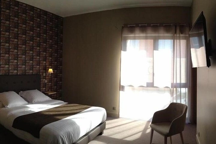 Hotel Interior 20 of 28