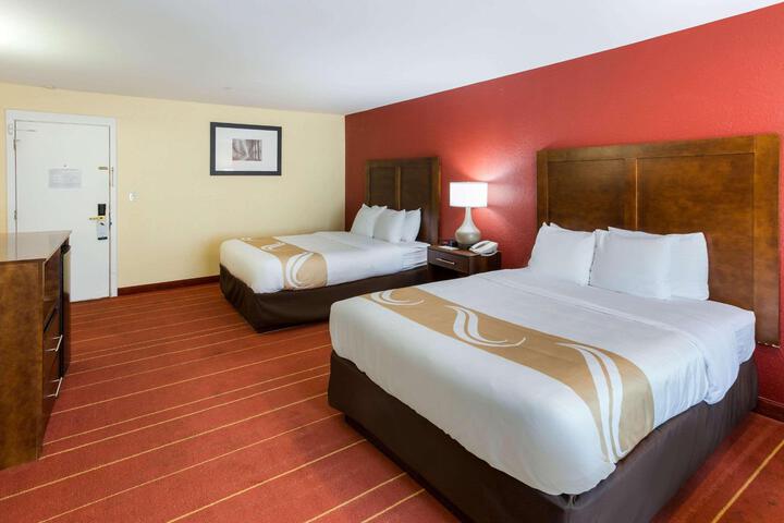 Standard Room, King or Two Doubles (2 of 2)
