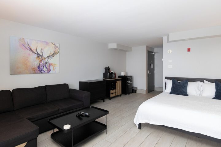 Room 42 of 59
