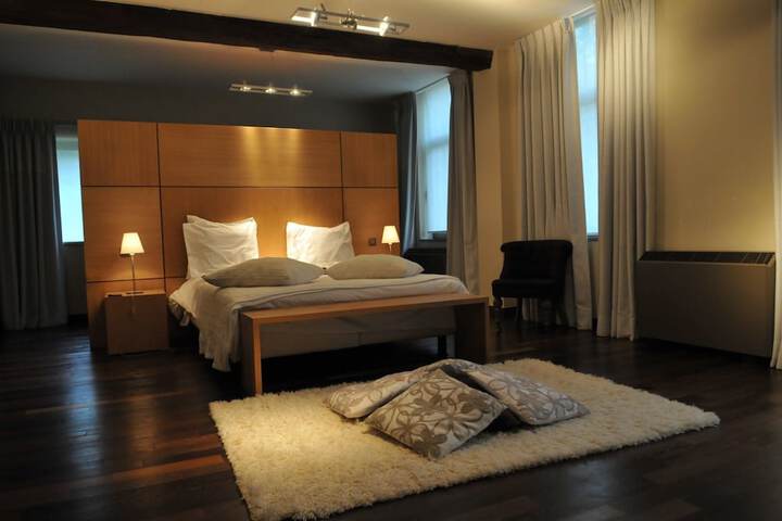 Room 7 of 47