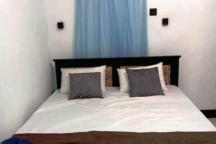 Room 6 of 26