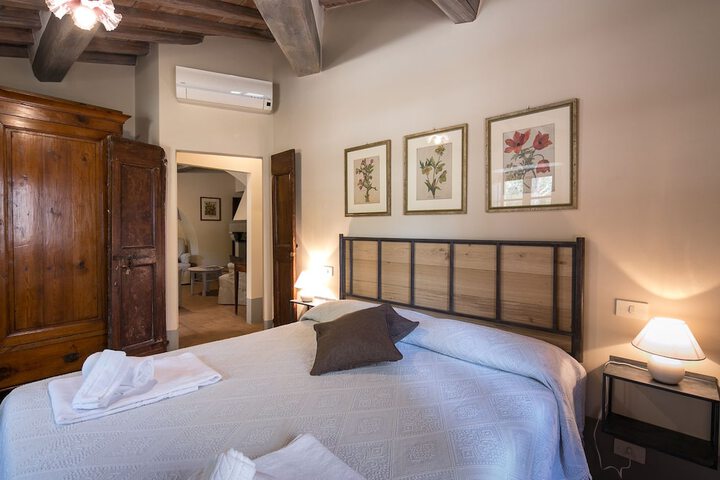 Room 15 of 40