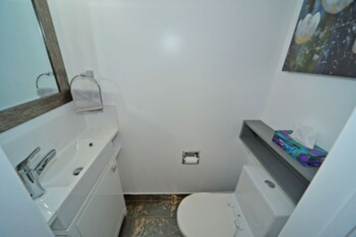 Room 3 of 16
