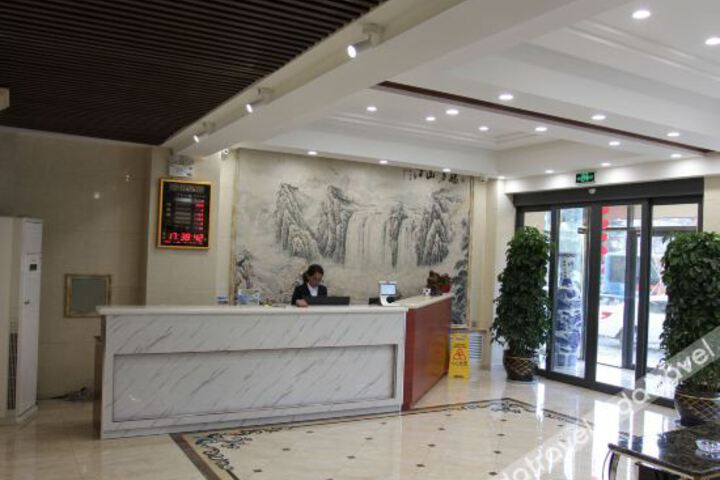 Hotel Interior 5 of 10