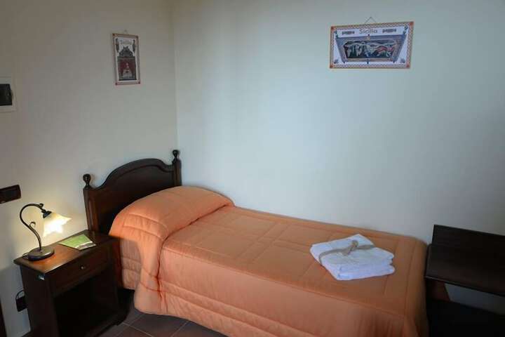 Room 4 of 29