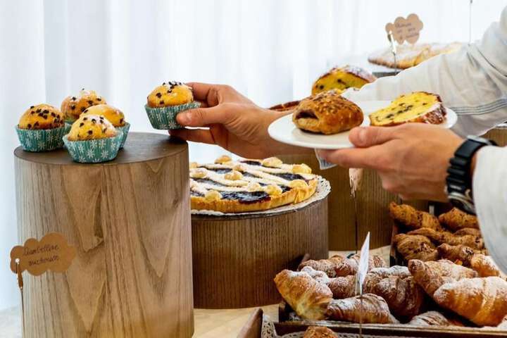 Breakfast/Coffee Service 95 of 114