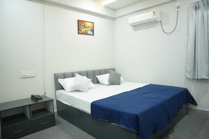 Room 25 of 31