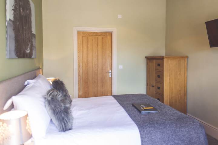Room 6 of 55