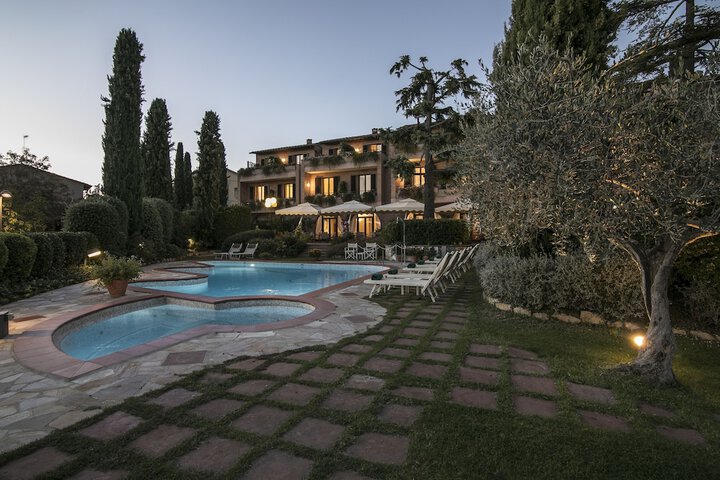 Pool Hotel