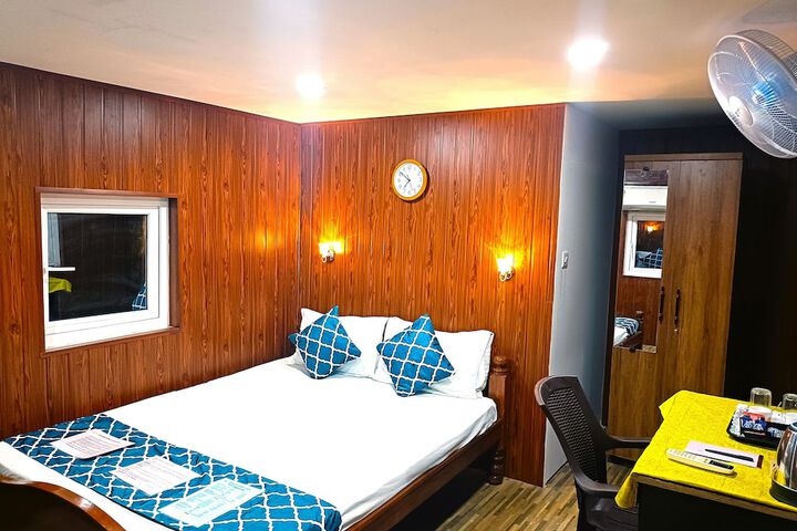 Room 29 of 195