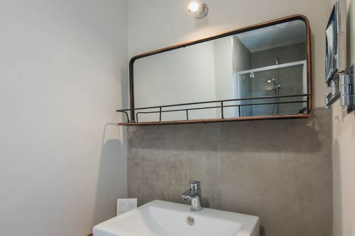Room 20 of 37