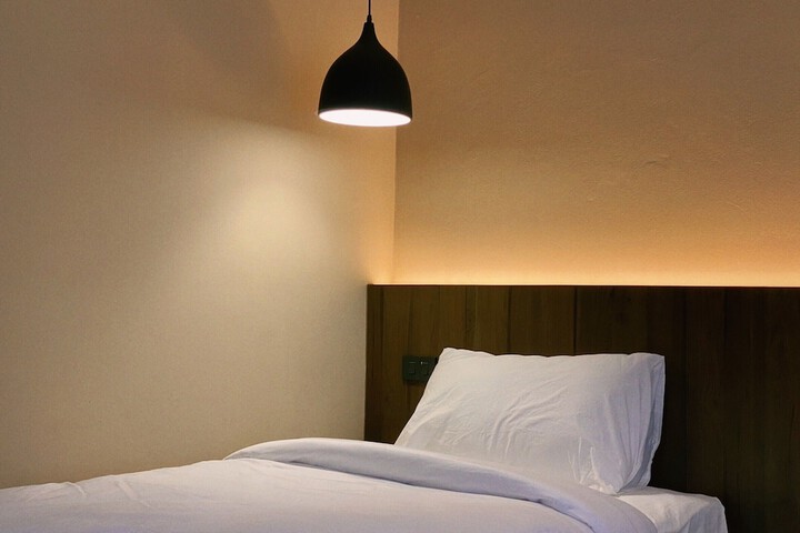 Room 5 of 94