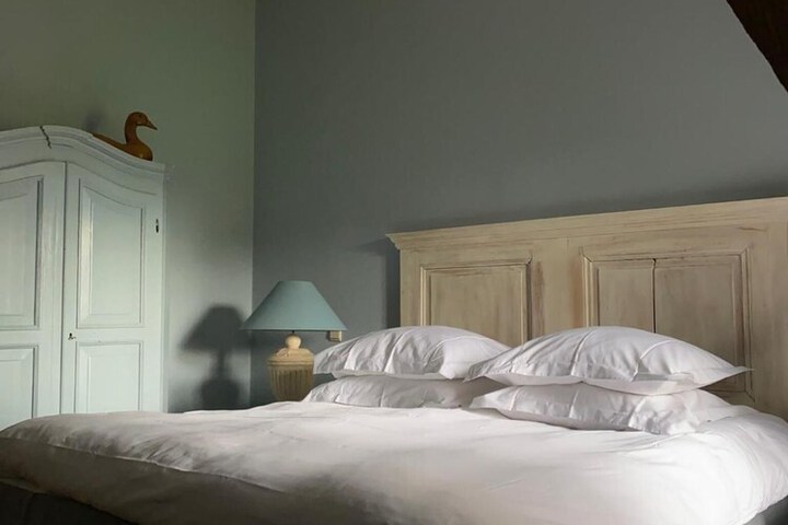 Room 15 of 40