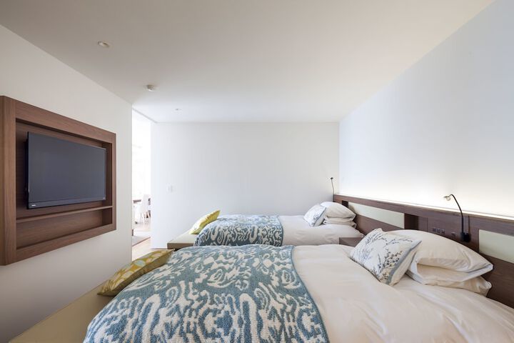 Room 3 of 56
