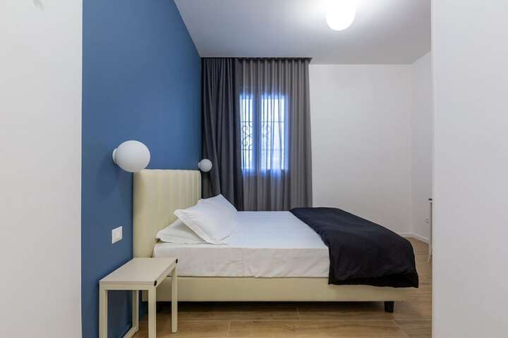 Room 9 of 40