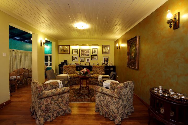 Guest Lobby