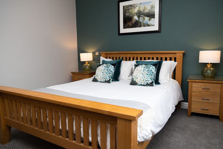 Room 25 of 251