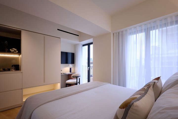 Room 16 of 50