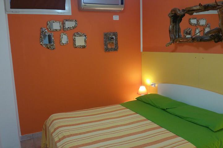 Room 21 of 120