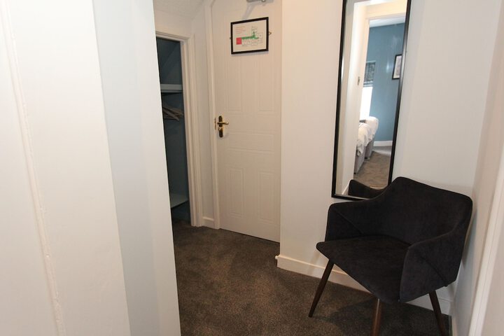 Room 42 of 132