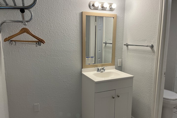 Room 10 of 15