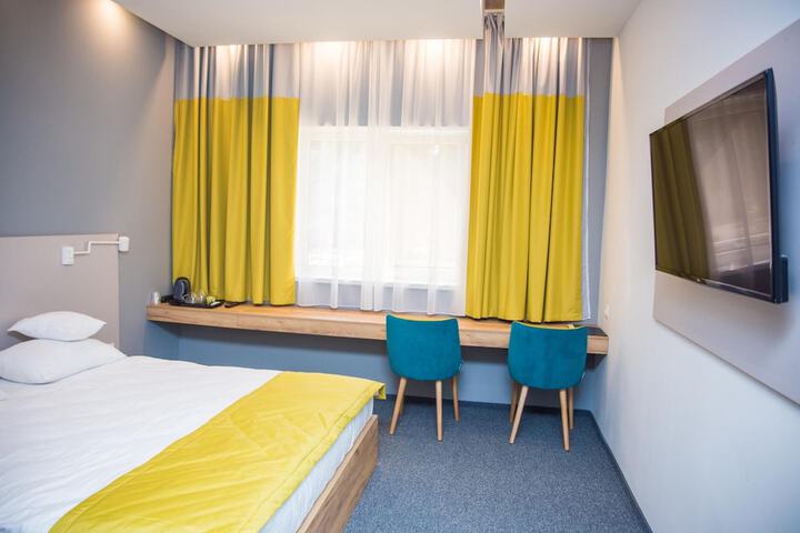 Room 3 of 50