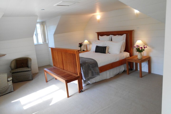 Room 10 of 36
