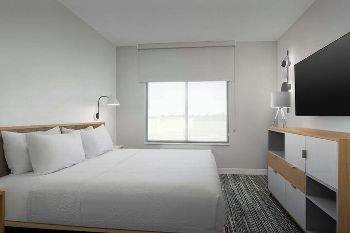 Room 6 of 51