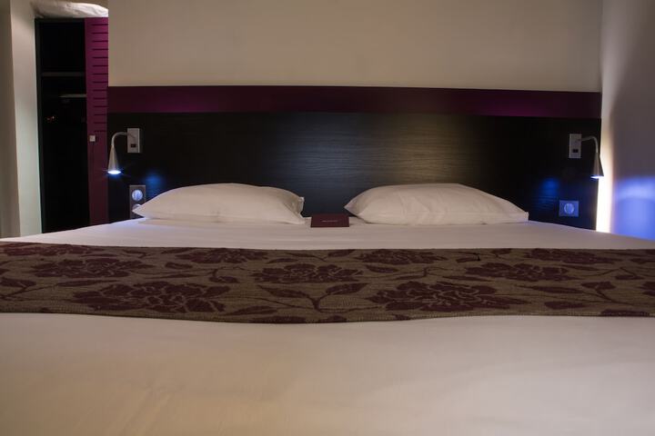 Room 8 of 81