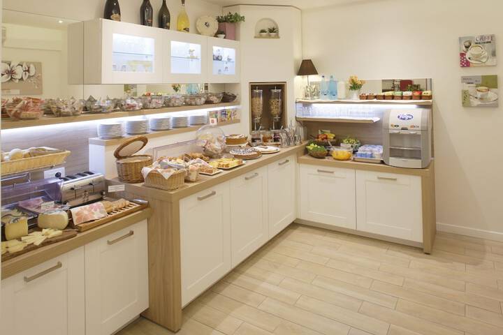 Breakfast buffet