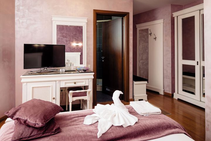 Room 38 of 169