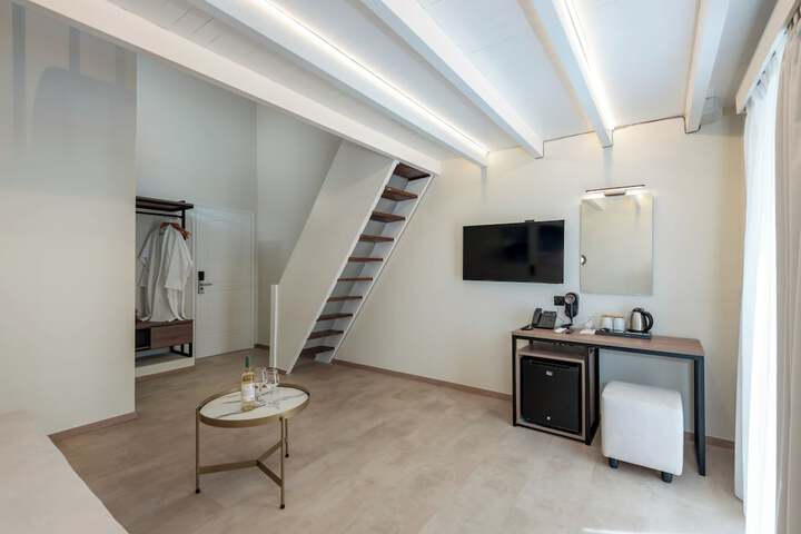 Room 18 of 39