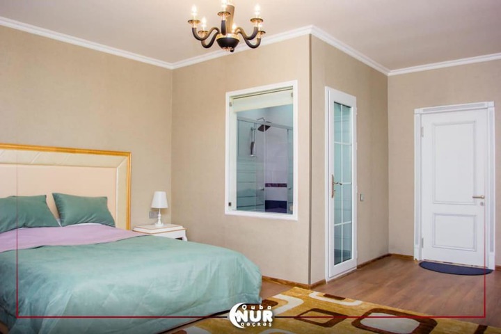 Room 2 of 16