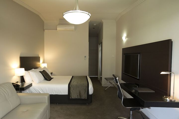 Room 22 of 40