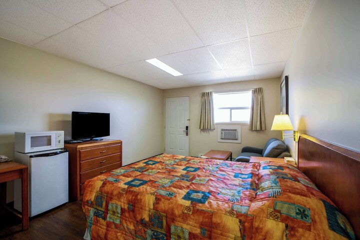 Room 6 of 36