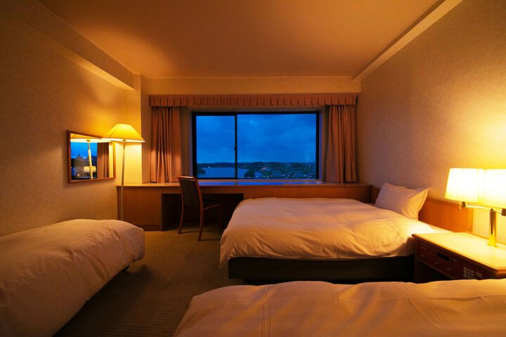 Room 11 of 42