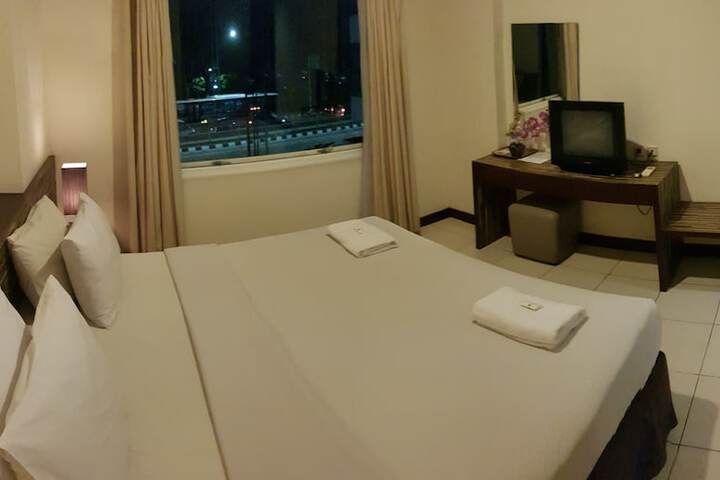 Room 12 of 48