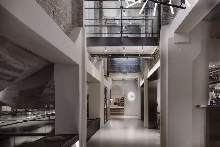 Entrance & Lobby